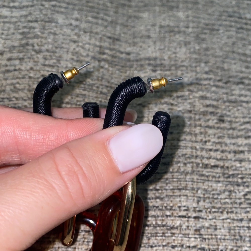 Gold and Brown Chain Link Earrings - Picture 3 of 3